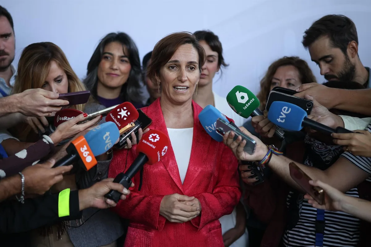 Mónica García acusa a Ayuso de destinar "dinero de todos" al "interés de unos pocos" con el GP