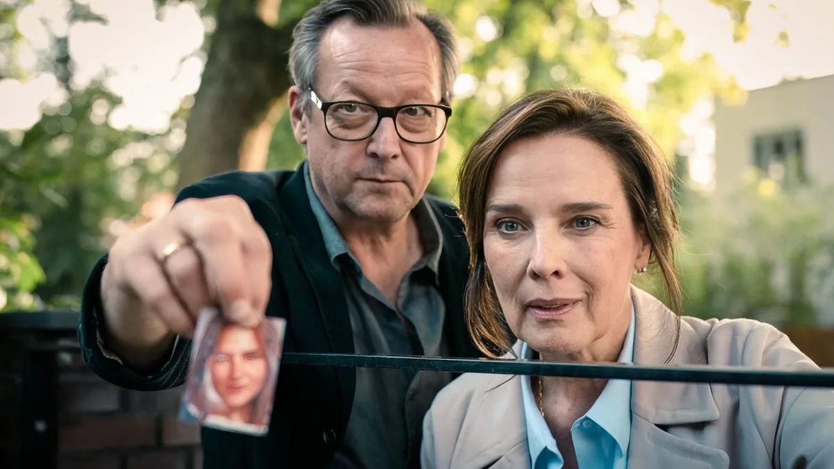 ARD-Film „Eine Nacht in Bangkok“: Szenen einer gescheiterten Ehe – mit Matthias Brandt und Désirée Nosbusch