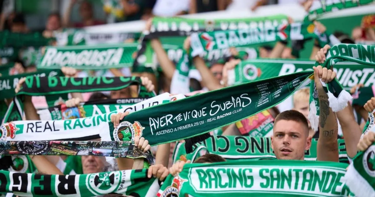 La afición del Racing carga contra el "caos organizativo" de LaLiga: "Los horarios cambian continuamente"
