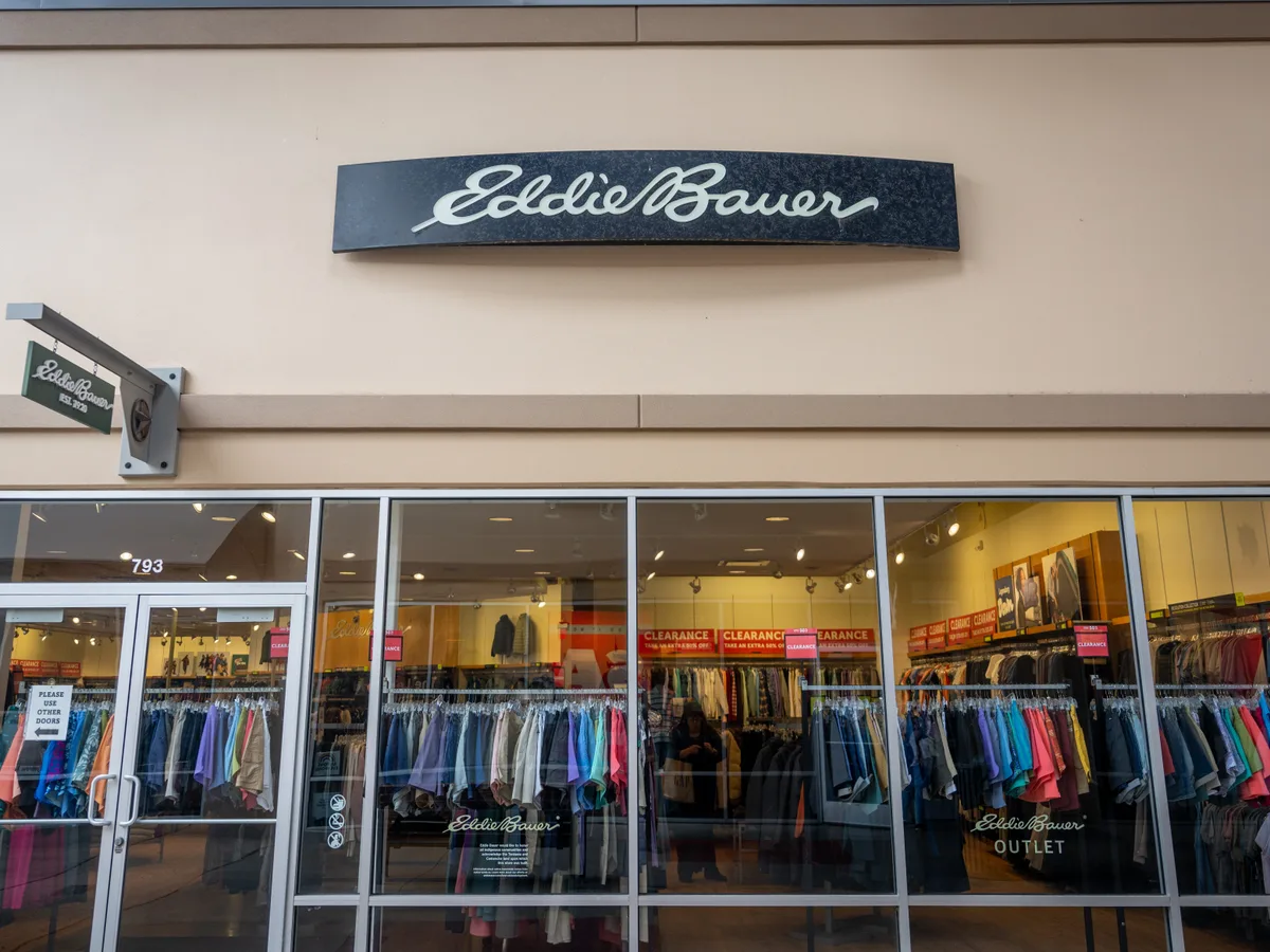 Dozens of retail chains you once loved that don't exist anymore