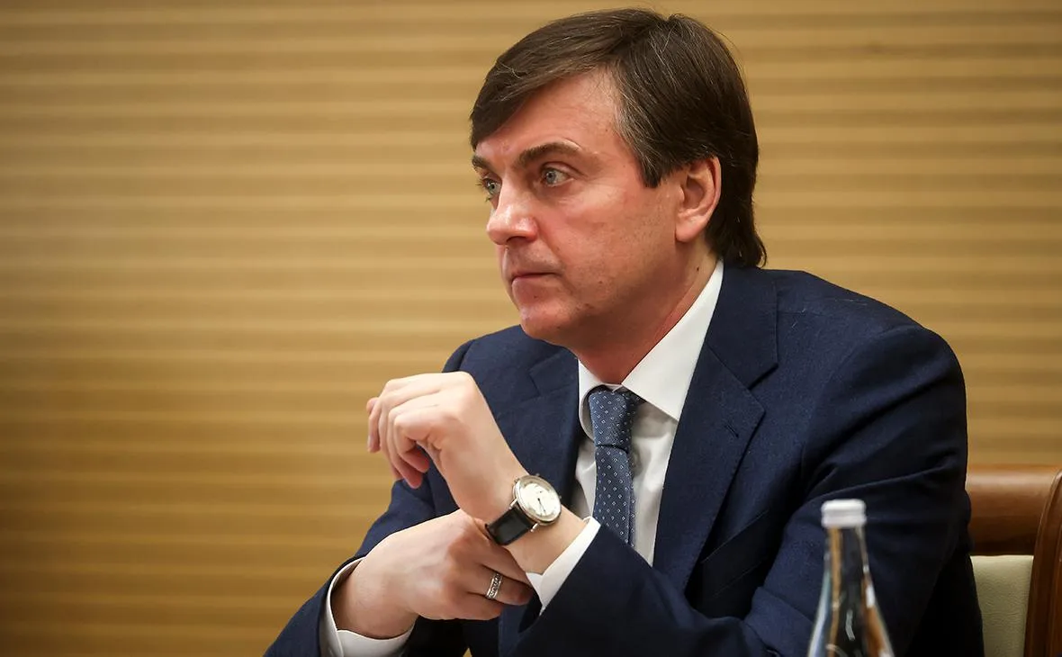 Минпросвещения объяснило правила отбора в 10 класс