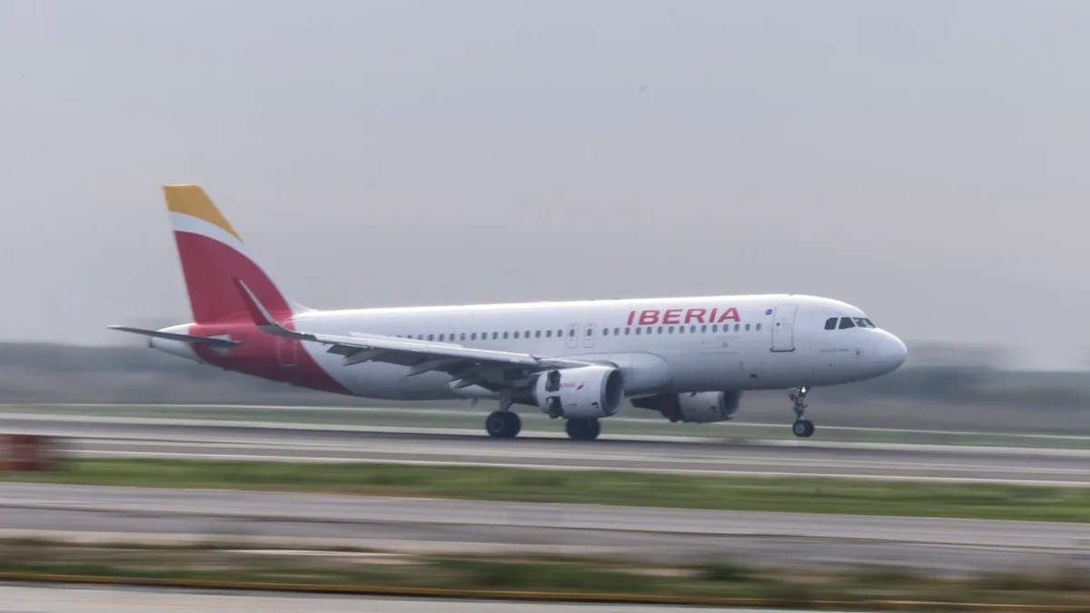 Iberia mantendrá la suspensión de vuelos a Cuba hasta junio de 2027 por la crisis energética de la isla
