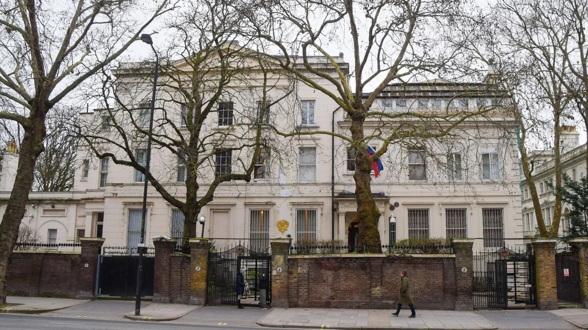 Diplomaten-Abzug: Russland bestraft Großbritannien für Ukraine-Hilfe