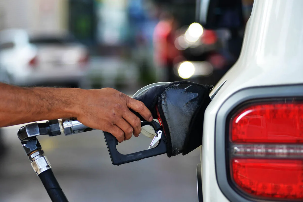 Mesmo com subsídio à gasolina, etanol ganha terreno nas bombas
