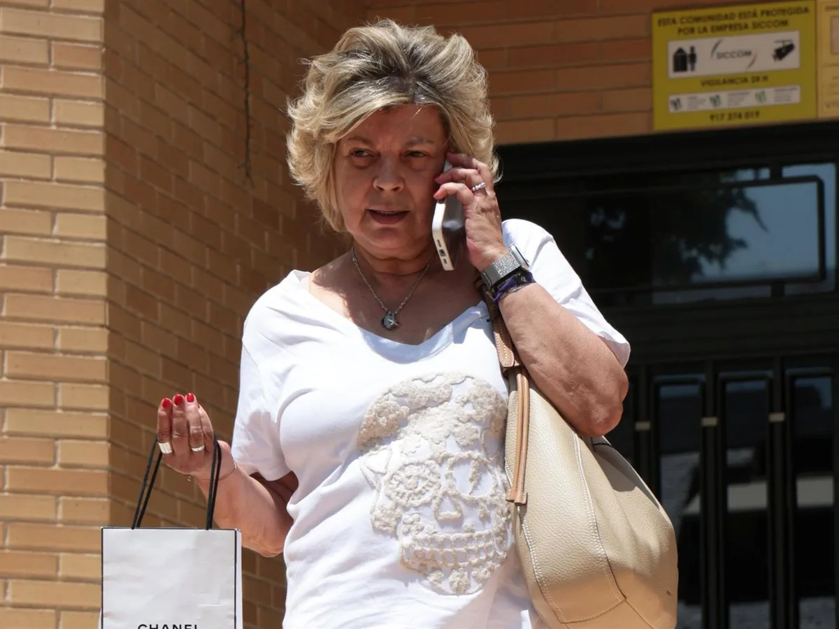 Terelu Campos reacciona al duro revés de salud de Edmundo Arrocet tras detectarle una mancha y un bulto en el riñón