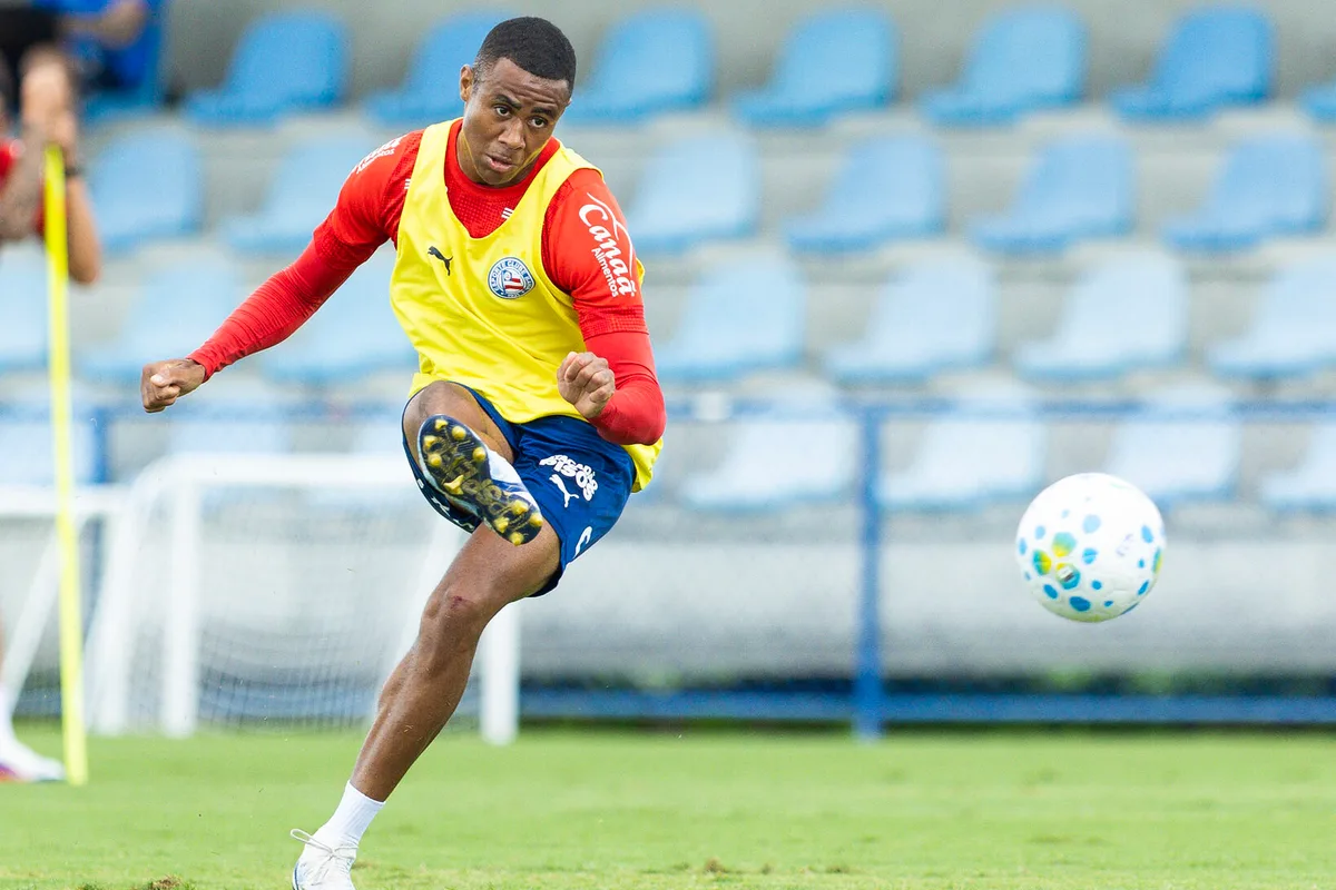 Bahia terá mudanças na escalação para o clássico BaVi; saiba tudo