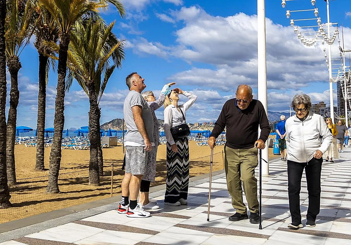 El Imserso en crisis: hoteles y agencias de viaje piden más frente a la demanda récord de solicitudes