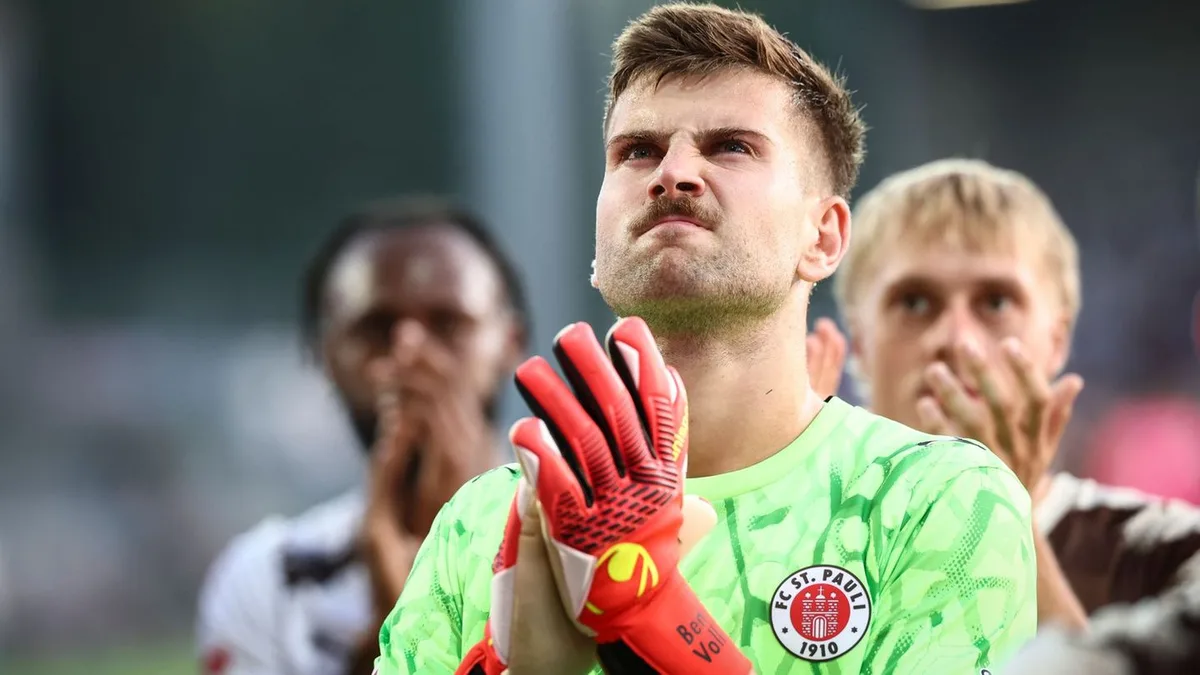 DFB-Pokal: St. Pauli setzt auch im Pokal auf Torhüter Ben Voll