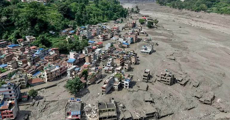Nepal. 180 mortos, 2 portugueses entre os 1300 desaparecidos