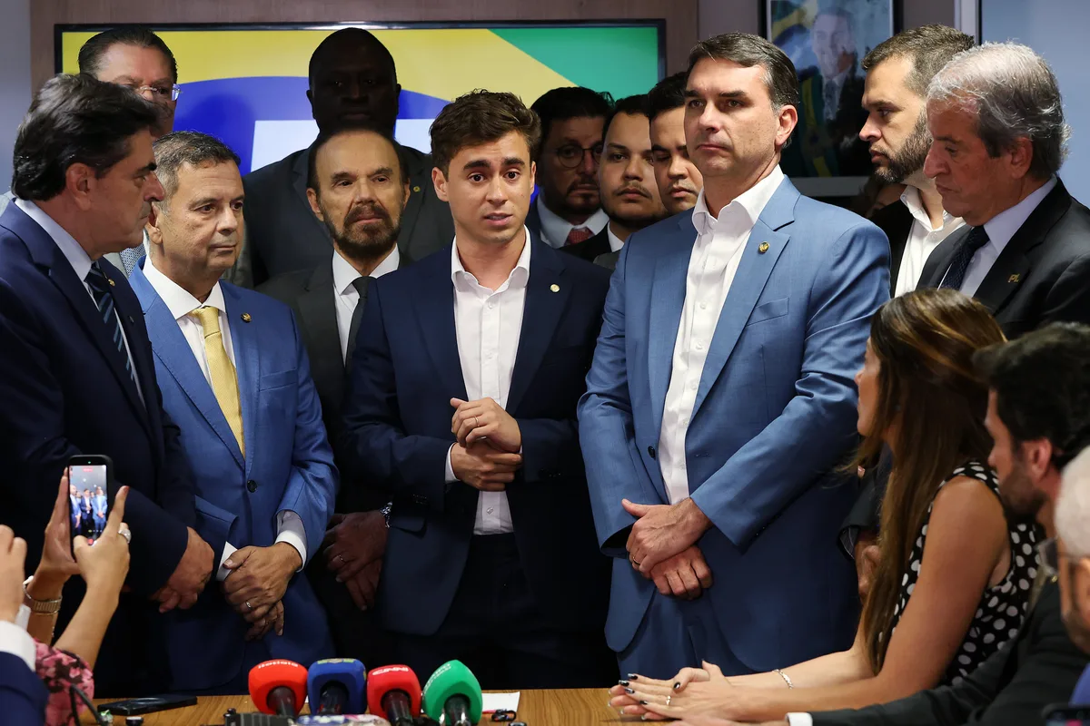 Flávio diz que Nikolas tem perfil para ser presidente da República