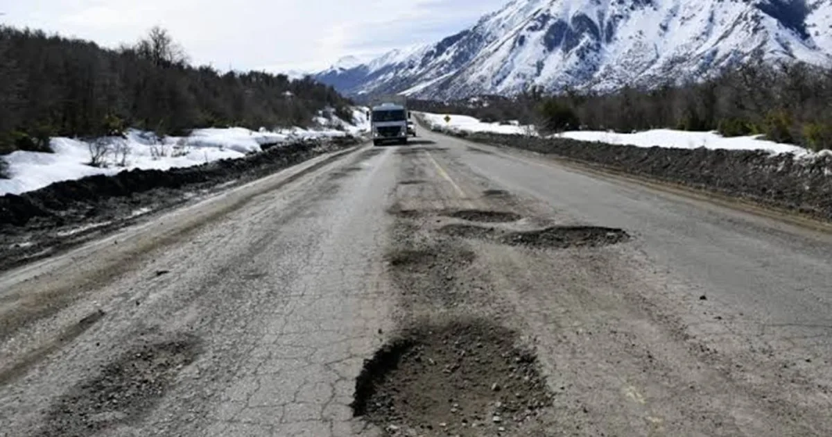 Pogliano advierte por el estado crítico del tramo Bariloche-El Bolsón de la Ruta 40 y pide obras a Nación
