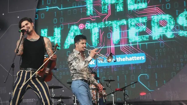 Лидера группы The Hatters внесли в список угроз нацбезопасности Украины