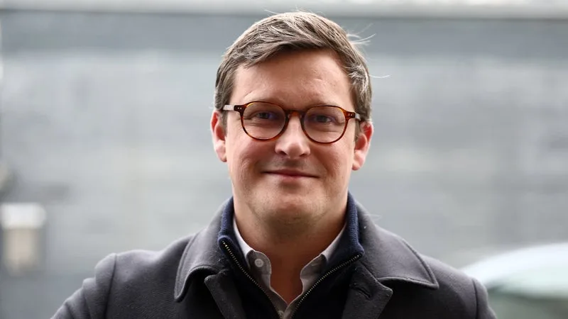 "Il a su agir en homme d'État": le maire de Lille Arnaud Deslandes annonce soutenir Olivier Faure pour la primaire socialiste