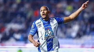 Salomón Rondón sigue haciendo historia en el fútbol mexicano