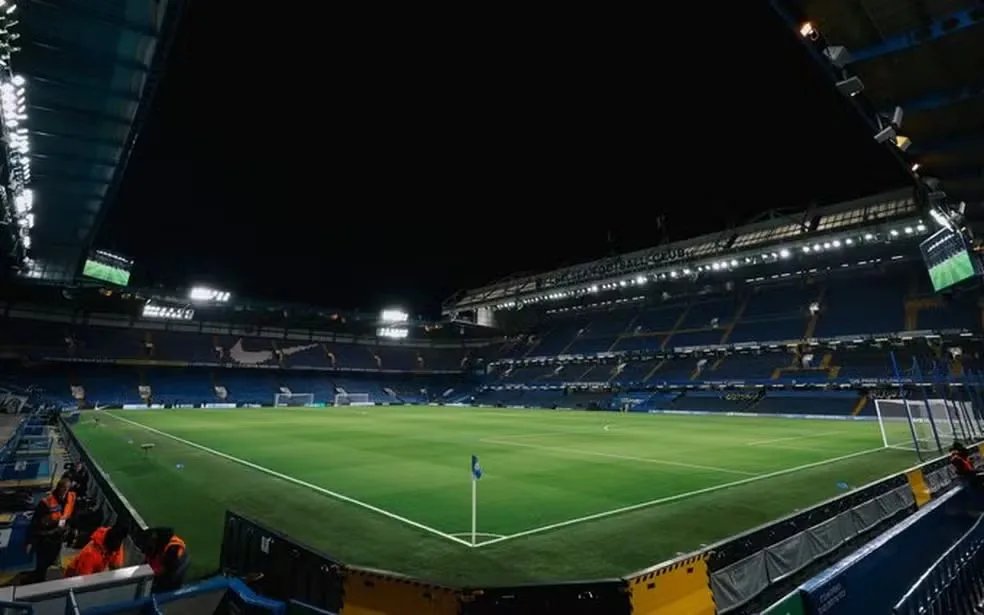 Impasse de R$ 35 bilhões por novo estádio acirra guerra em gigante inglês