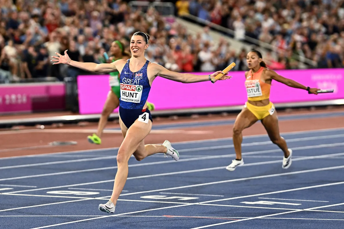 Velocísimo bronce con récord de España para el 4x100 mixto