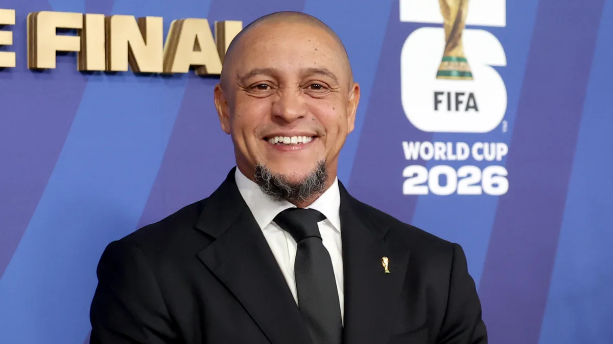 Roberto Carlos, ex-jogador da Seleção Brasileira, se pronuncia sobre rumores de conversão ao islamismo Roberto Carlos, ex-jogador da Seleção Brasileira, se pronuncia sobre rumores de conversão ao islamismo