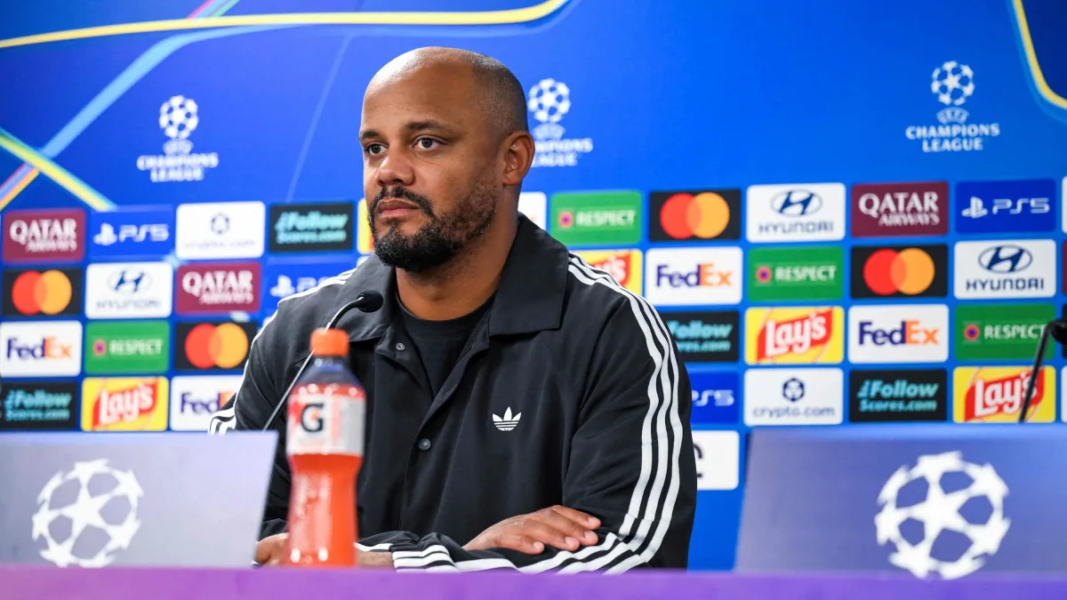 FC Bayern München: Kompany kritisiert Olise: „Rote Karte ist überblöd“