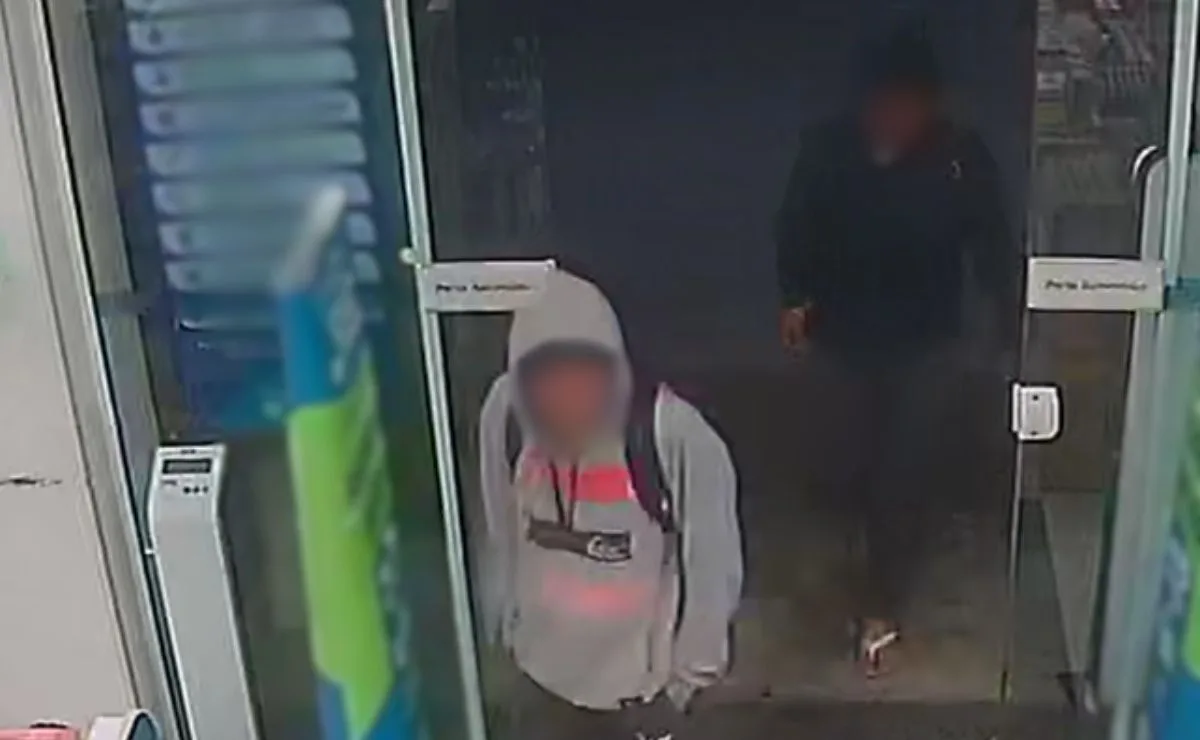 Suspeito de roubar diversas farmácias em menos de um mês no Sítio Cercado é preso em Curitiba; vídeo