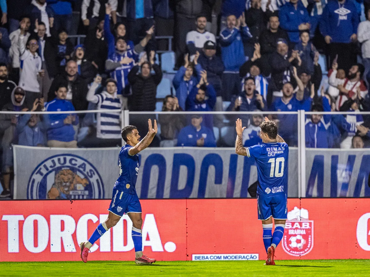 Dupla de meio-campistas representam 44,8% dos gols do Avaí na Série B