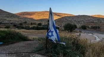"Regressámos". Israel reabre colonato na Cisjordânia e desafia críticas internacionais