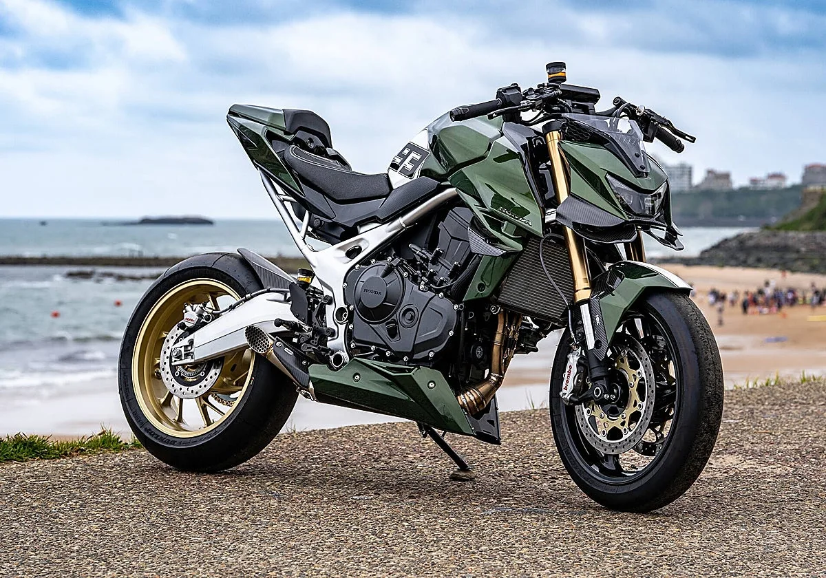 Doble corona para Mototrofa: 'Mugen' conquista el Honda Customs 2026