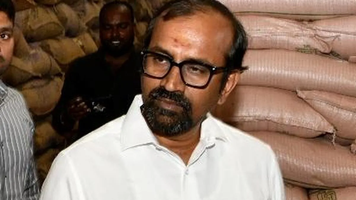 ‘Public can draw essential commodities at fair price shops by providing family card number, biometrics’