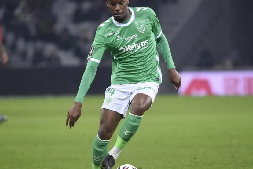 Mercato : Pierre Ekwah quitte Saint-Étienne pour un prêt à Auxerre