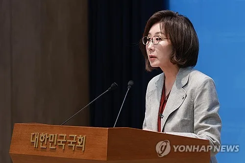 나경원, 젤렌스키에 서한…"北포로 한국行 허용 결정 감사"