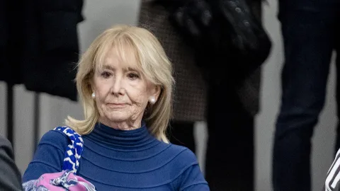 Esperanza Aguirre acusa a la ONG No Name Kitchen de repartir materiales para fabricar cócteles molotov en Ceuta