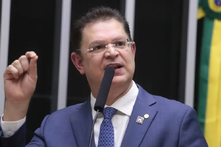O alinhamento do líder do PL ao governo Lula em comissão da Câmara