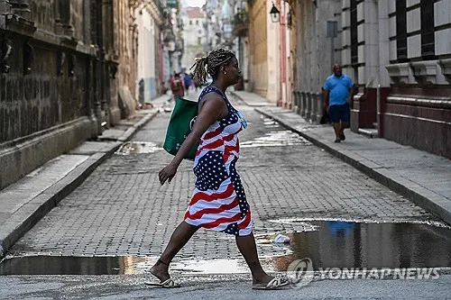 美, 대쿠바 봉쇄 1년 연장…쿠바 "학살적 정책" 비판