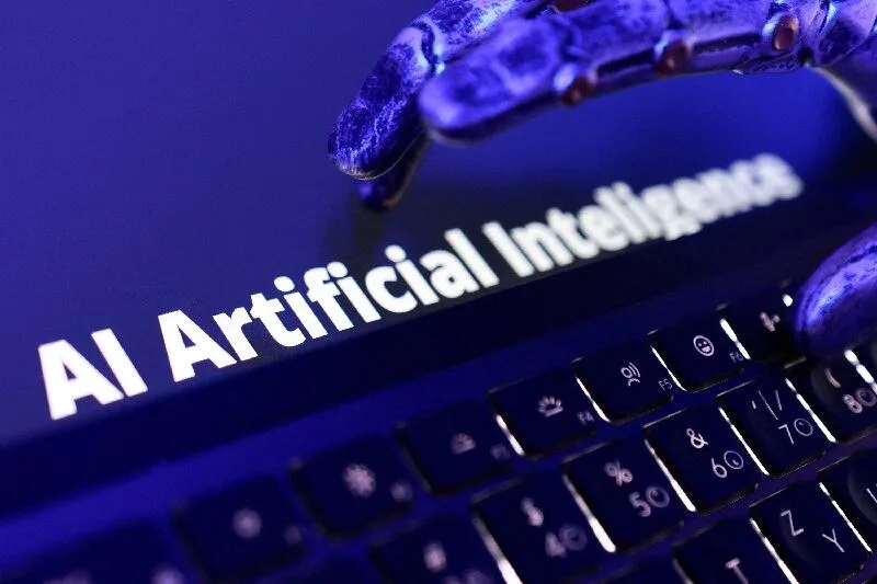 Exingeniero de Anthropic y OpenAI: “Si no frenamos el ritmo actual de progreso, existe una gran probabilidad de que todos muramos”