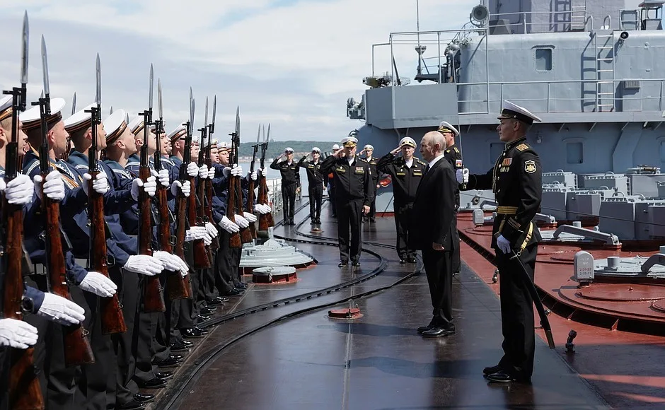 Putin ameaça ‘responder na mesma moeda’ e apreender navios de países da União Europeia