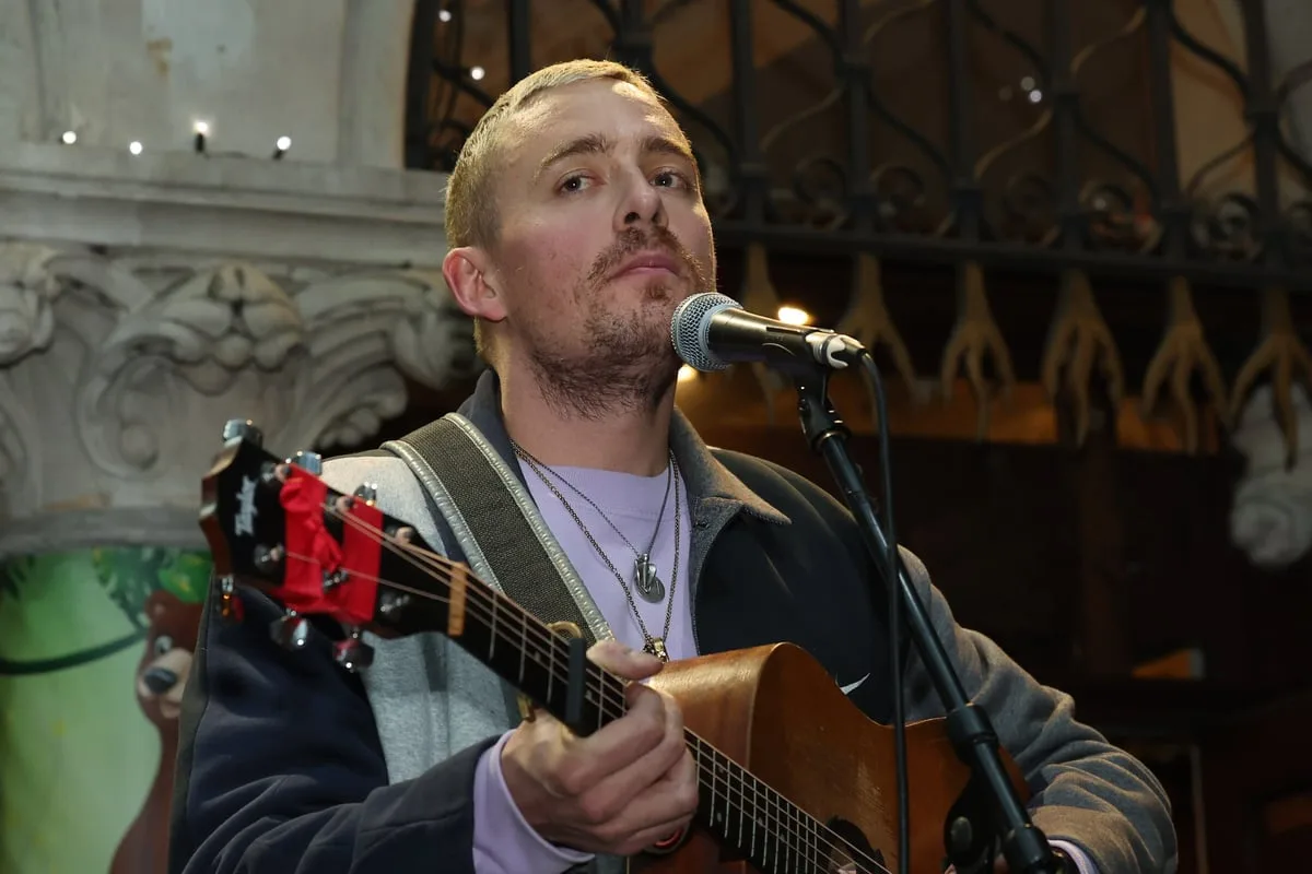 Dermot Kennedy reschedules rest of US tour to avoid ‘long-lasting’ vocal damage