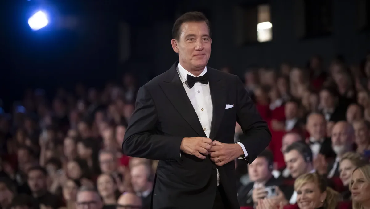 Clive Owen Joins Anya Taylor-Joy In Netflix Drama ‘How To Kill Your Family’