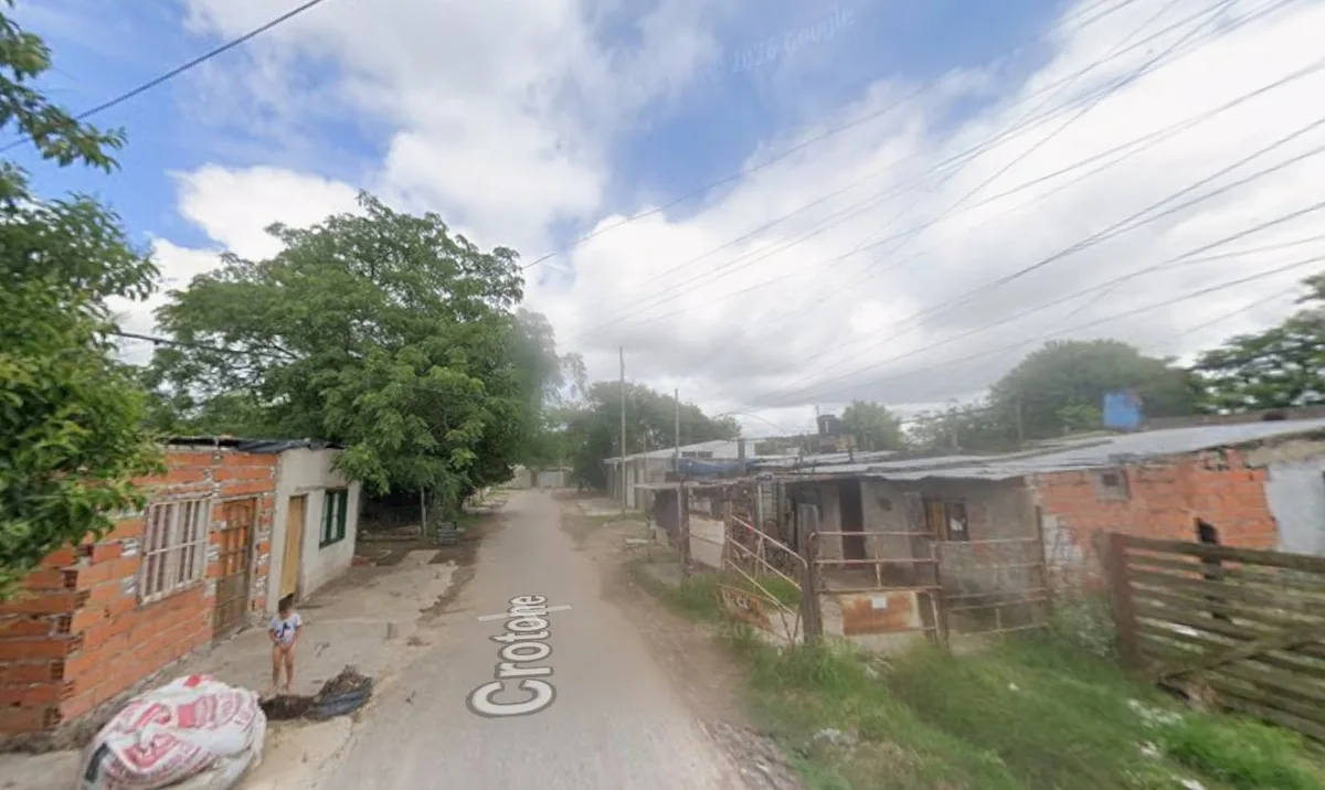 Asesinaron a un adolescente de 14 años en Rosario: estaba en la vía pública con una herida de bala en el tórax