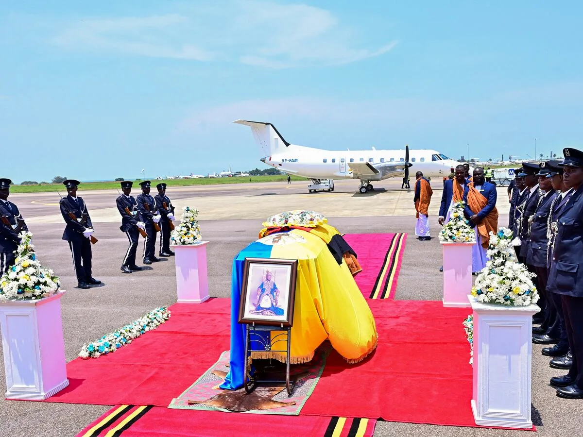 Uganda holds last-ditch talks over king’s succession to allow his burial