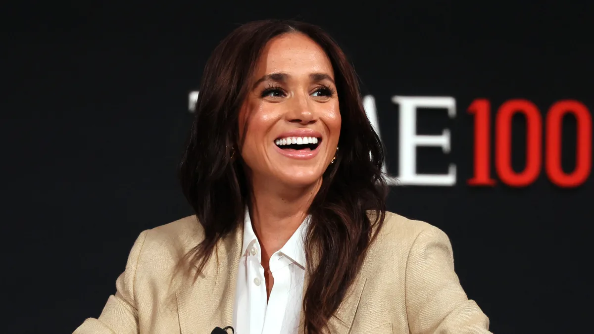 Meghan Markle é vista no Reino Unido pela 1ª vez desde mudança com Harry e filhos; veja fotos Meghan Markle é vista no Reino Unido pela 1ª vez desde mudança com Harry e filhos; veja fotos