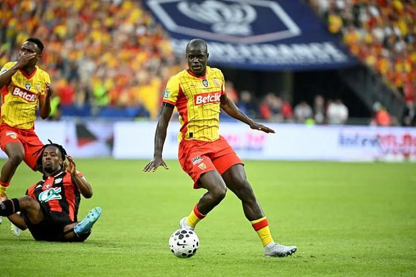 Patrick Vieira va convoquer pour la première fois Malang Sarr avec le Sénégal
