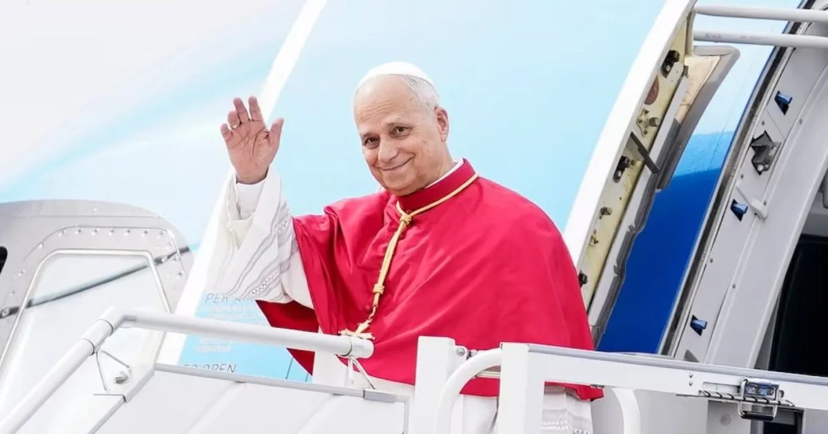 El papa León XIV recibió el alta tras la cirugía pulmonar y regresa al Vaticano: qué dice el parte médico