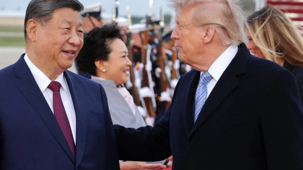 Trump recebe Xi Jinping para encontro estratégico em meio à guerra tarifária