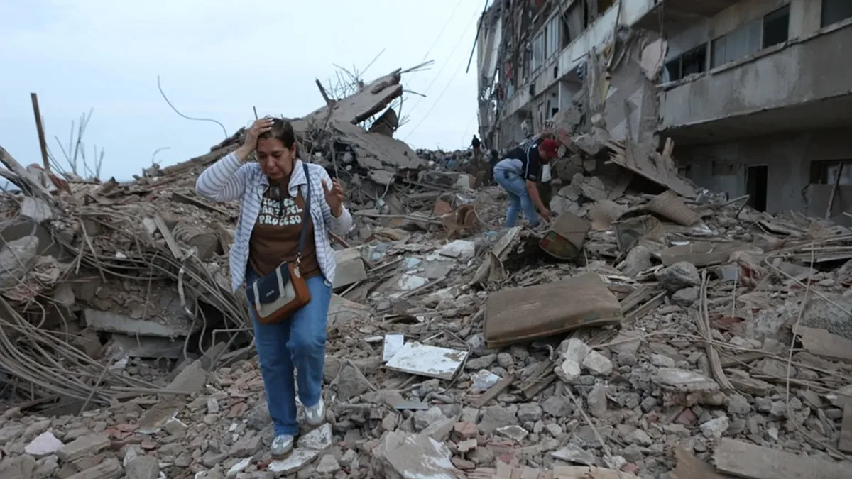 Sube a 6.438 la cifra de muertos por el doble terremoto del 24 de junio