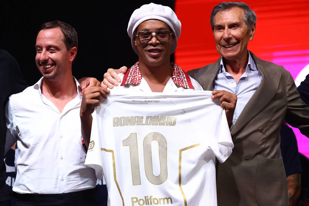 Ronaldinho embala sonho do Ravenna de chegar à primeira divisão do Italiano