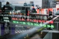 Estrangeiro tira quase R$ 12 bilhões da bolsa brasileira em agosto