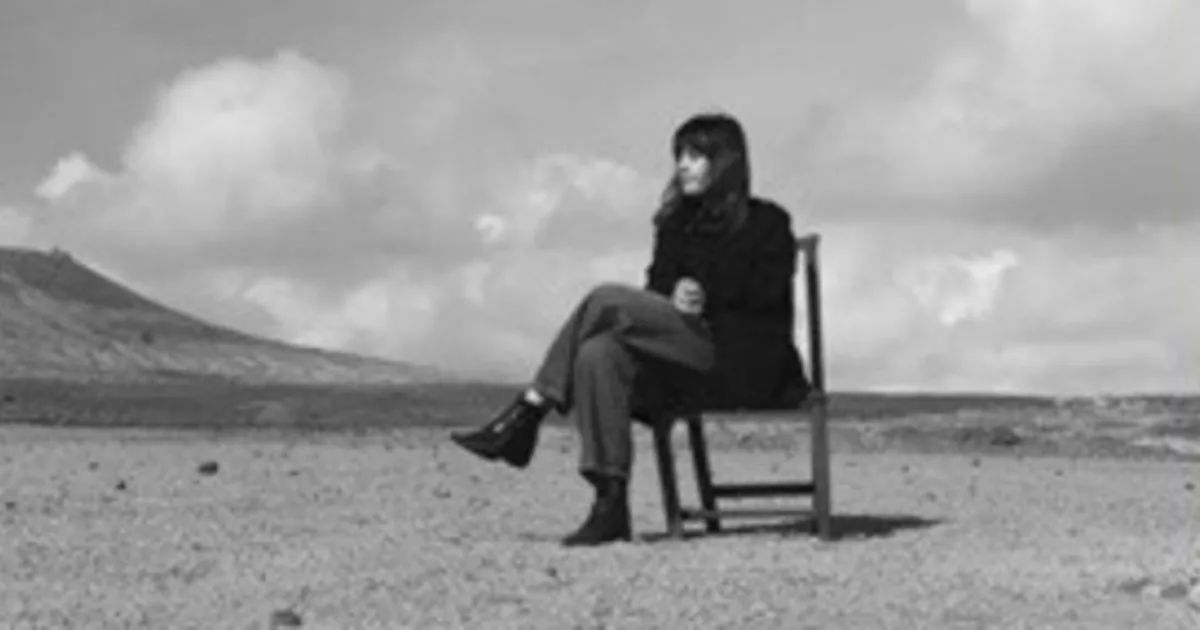 Lana Corujo, autora del libro revelación 'Han cantado bingo': "No me interesa lo idílico"