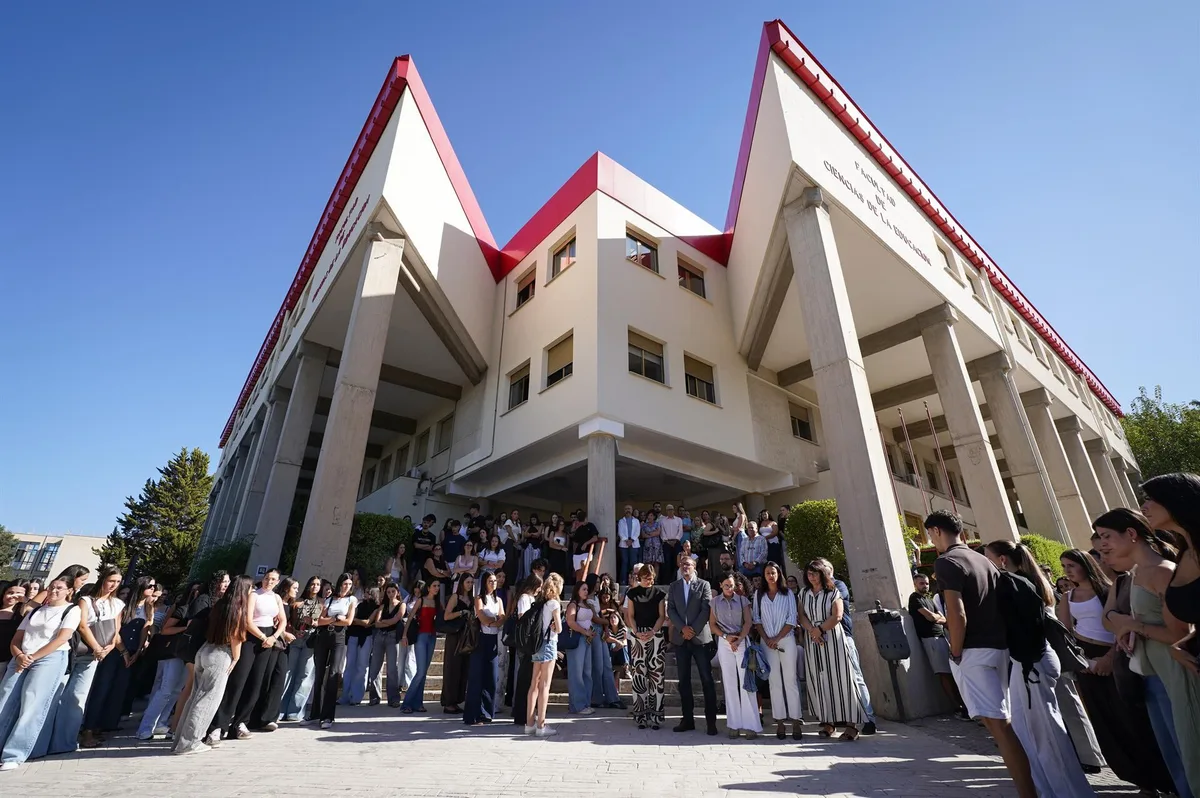 Mexicanos en Granada expresan "indignación" e "impacto" por el asesinato de la estudiante Claudia Tacoronte