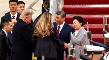 Xi Jinping já aterrou nos Estados Unidos e vai recebido por Trump