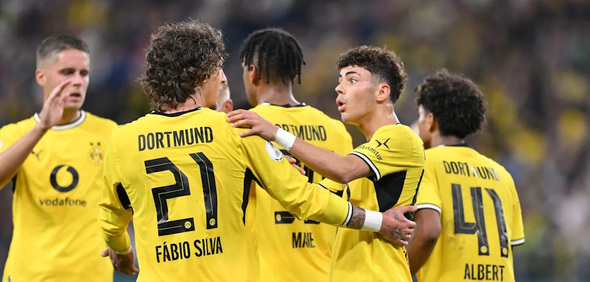 Eigentor von HSV-Mitarbeiter – BVB spaziert in die zweite Runde