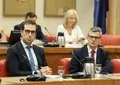 El Congreso refrenda las ayudas fiscales al combustible con el voto en contra de Vox y la abstención de Junts
